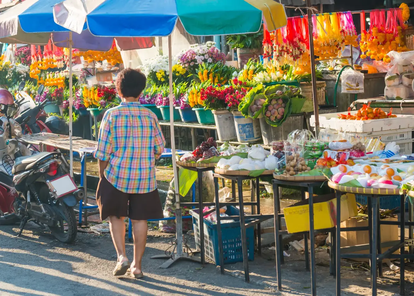 A colourful Tunisian market — friendly bargaining is part of the experience